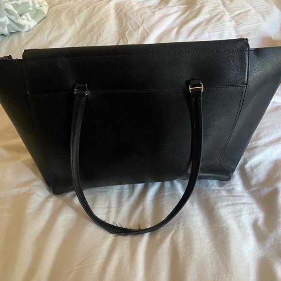 extra large Tory Burch purse. - Picture 2 of 3